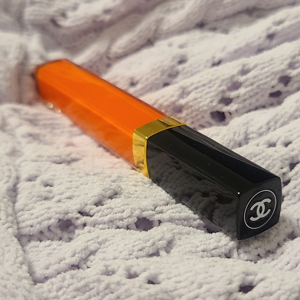 Chanel ROUGE COCO GLOSS Lip gloss 802 Living Orange